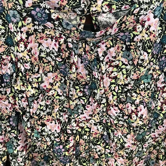 Blouse - Picture 2 of 2